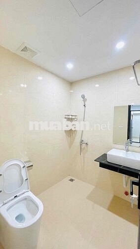 CHO THUÊ CCMN PHỐ LẠC LONG QUÂN. 1N1K 30M2. THANG MÁY. GIÁ 6TR3
