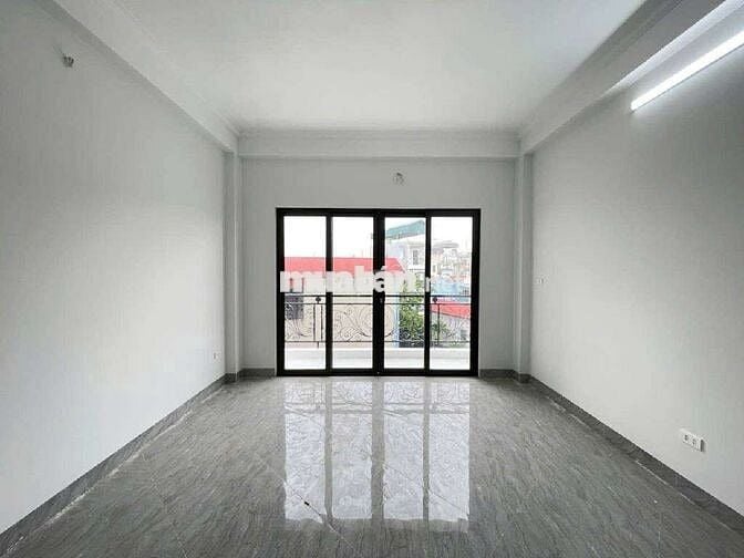 BÁN NHÀ ĐẸP 4 TẦNG 71m² – PHỐ CHU HUY MÂN, LONG BIÊN – GIÁ 8,X TỶ