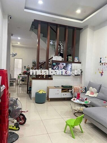 Cho thuê nhà 4 tầng Full nội thất hẻm Quốc Lộ 1A, Đông Hưng Thuận