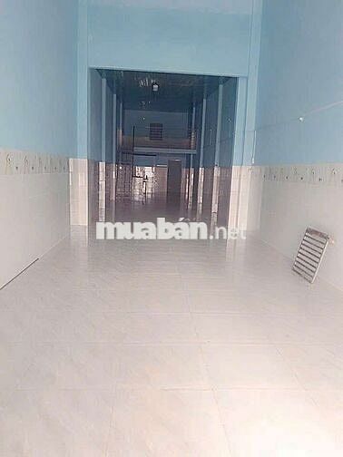 Nhà xưởng mới xây ,có vỉa hè, đương xe công, gác lửng ,có điện 3p
