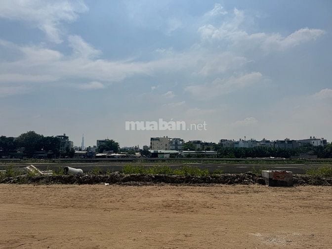 Bán đất MT Sông Vàm Thuật, P. APĐ, Quận 12: 18,5 x 47= 786m2, giá 80tỷ