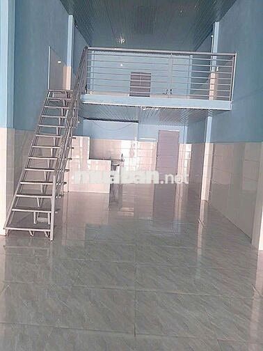 Nhà xưởng mới xây ,có vỉa hè, đương xe công, gác lửng ,có điện 3p