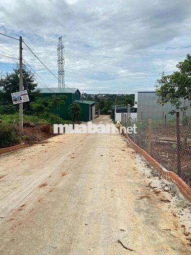 Đất thổ cư dt : 5.1 x 21 ( thổ cư 60 )
