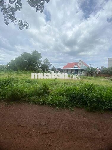 cần bán lô đất dt 30.34 hơn 1000m2 ngay tuyến 2 mặt tiền 29M