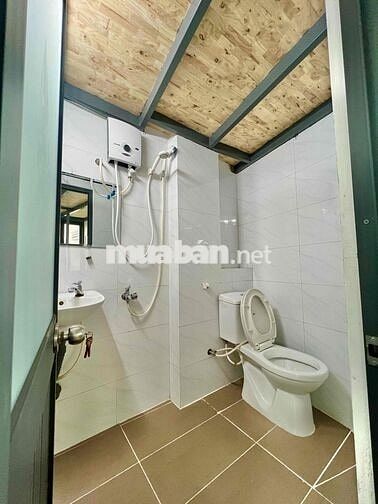 3PN + 2WC, Điện Nước Rẻ, Hàng Hiếm Ít Khi Trống,Thích Hợp Ở 4-5 Người