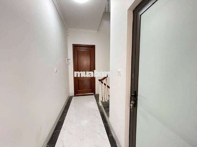 BÁN NHÀ ĐẸP 4 TẦNG 71m² – PHỐ CHU HUY MÂN, LONG BIÊN – GIÁ 8,X TỶ