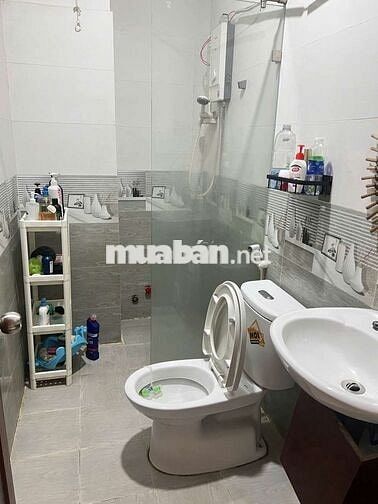 Cho thuê nhà 4 tầng Full nội thất hẻm Quốc Lộ 1A, Đông Hưng Thuận