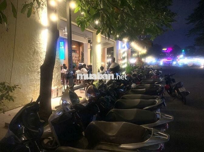 sang nhượng quán cà phê tâm huyết, khách ổn định ,gốc 2MT trong KDC