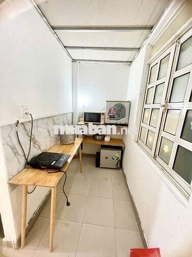 PHÒNG ĐẸP FULL NT CỬA SỔ TRỜI THÍCH HỢP CHO MỘT NGƯỜI