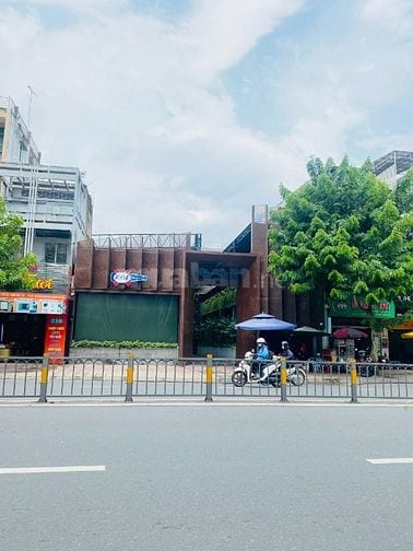 Góc 2 MT thương hiệu 3/2 quận 10 (7 x 22m) HĐT 100 triệu - giá 40 tỷ
