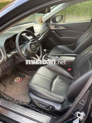 Mazda 3 2019 1.5AT