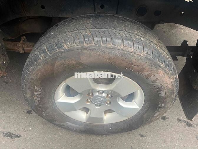 Nissan Navara 2011 2.5 MT - 200000 km