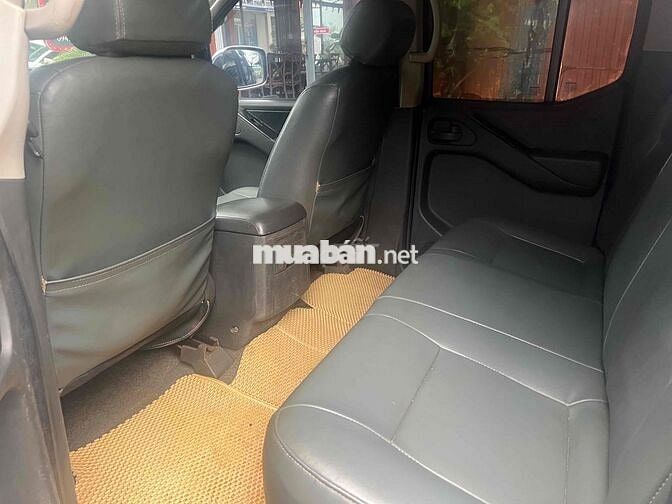 Nissan Navara 2011 2.5 MT - 200000 km