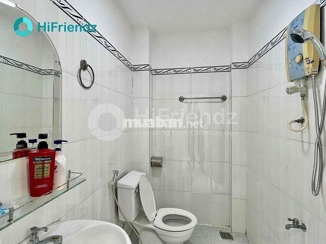 Phòng full nội thất, ở được 2-4 người. Q7 .
