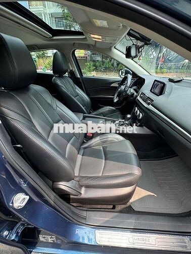 Mazda 3 2018 1.5 AT Sedan - 36000 km