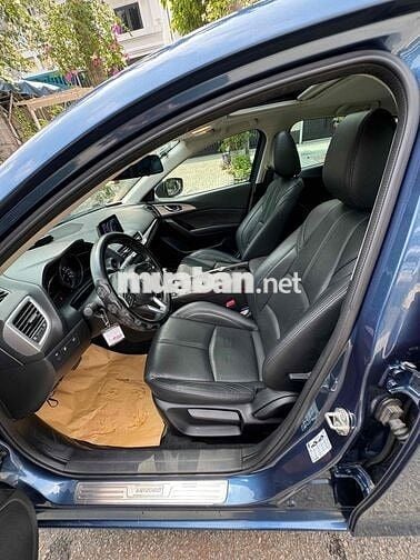 Mazda 3 2018 1.5 AT Sedan - 36000 km