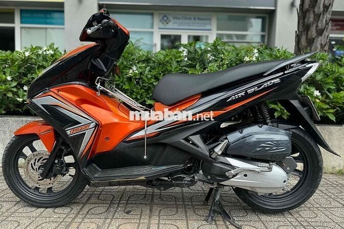AIRBLAD 2015 KHÓA LỚN ĐẸP LIỀN LẠC GIẤY TỜ ĐẦY ĐỦ
