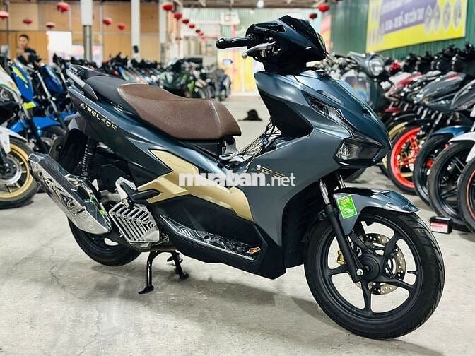 XE MÁYTHANH TÙNG_AIR BLADE 125 XANH ĐÁ 2025 LƯỚT
