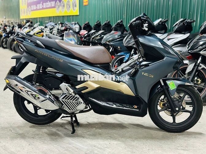 XE MÁYTHANH TÙNG_AIR BLADE 125 XANH ĐÁ 2025 LƯỚT