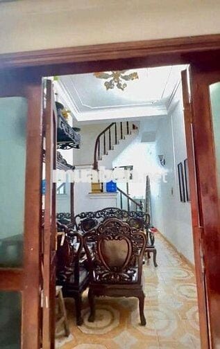 Nhà ngõ 271 Đê La Thành 27m2 x 3 tầng 3pn 2vs full 10tr
