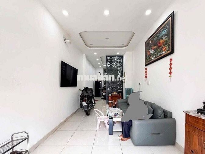 Chủ nhà chuyển chỗ mới nên cần bán căn nhà Lê Đức Thọ, SHR.