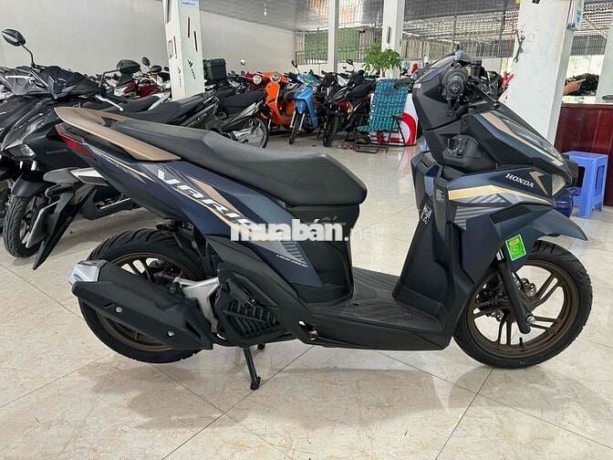 vario 125 2025 odo:400km