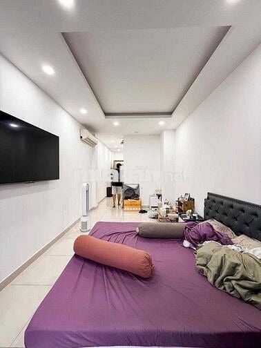 Chủ nhà chuyển chỗ mới nên cần bán căn nhà Lê Đức Thọ, SHR.