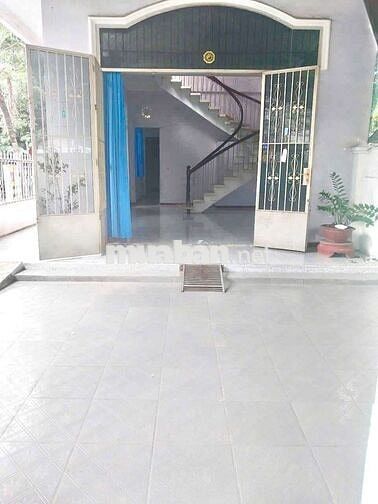 Cho thuê nhà mặt tiền gần Phạm Văn Đồng