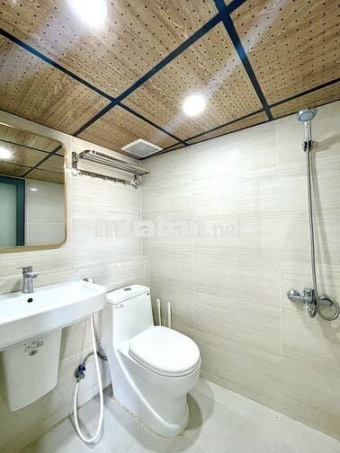 PHÒNG BAN CÔNG MỚI XÂY GẦN CÔNG VIÊN LÊ THỊ RIÊNG