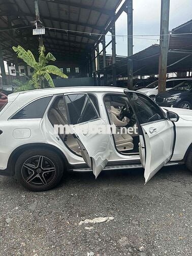 Mercedes Benz GLC 2021 300 4MATIC  chính chủ