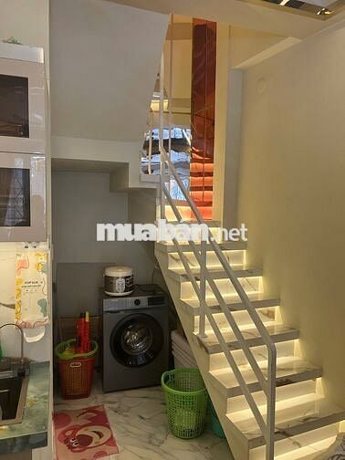 BÁN NHÀ NI SƯ HUỲNH LIÊN P.10 TÂN BÌNH 3 TẦNG FULL NỘI THẤT 5.2 TỶ TL