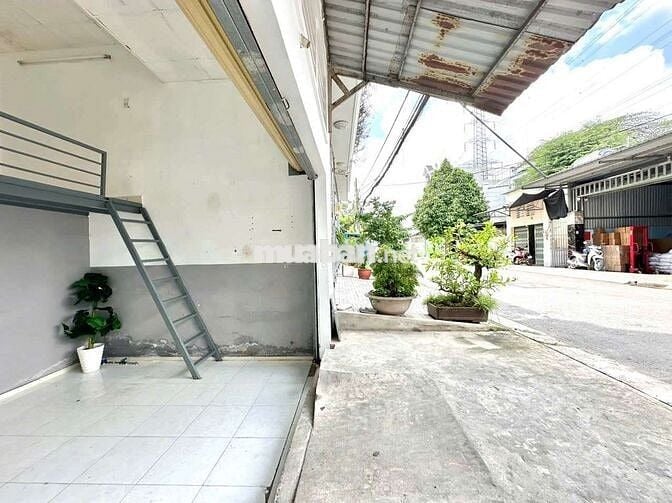 KIOT NGAY MẶT TIỀN HẺM OTO ĐƯỜNG TTH21 DƯƠNG THỊ MƯỜI CVPM QUANG TRUNG