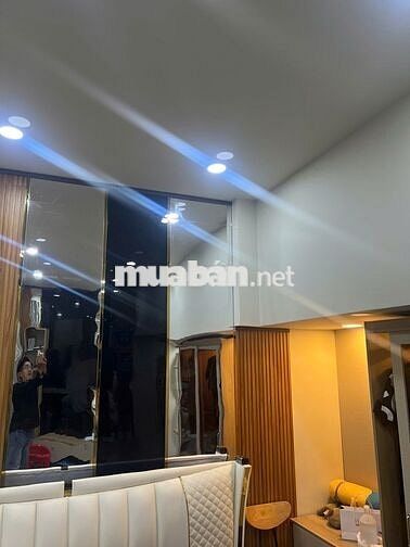 BÁN NHÀ NI SƯ HUỲNH LIÊN P.10 TÂN BÌNH 3 TẦNG FULL NỘI THẤT 5.2 TỶ TL