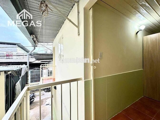 NNC 1 TRỆT + 1 LẦU CÓ BAN CÔNG, CỬA VÂN TAY - CAMERA AN NINH 24/24