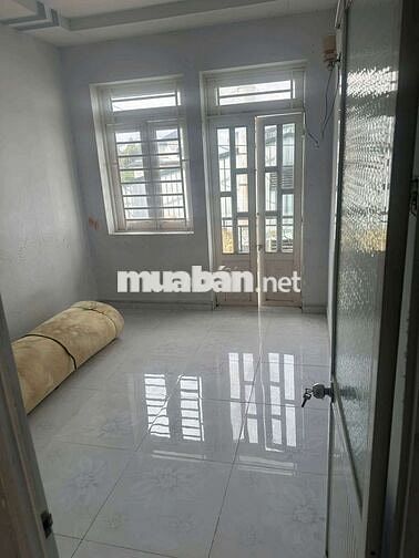 Nhà Hẻm Thông 3,2x11 2Lầu 3pn 3wc
