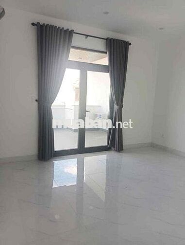 Bán nhà vip Đông Nam gần chợ Hoà Xuân