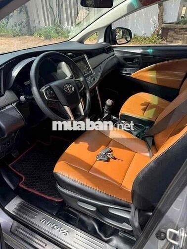 Toyota Innova 2018 2.0E - 100000 km