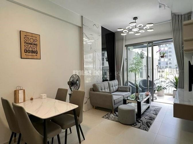 Chuyển nhượng căn hộ 2PN,65m2/2.5 tỷ Sky Center,Tân Bình,sổ hồng riêng