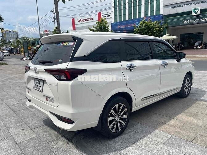 Toyota Avanza Premio 2023 CVT - 120000 km