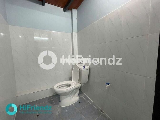 Dãy phòng trọ trệt gác cao siêu rộng sẵn máy lạnh ngay chợ Cây Da Sà