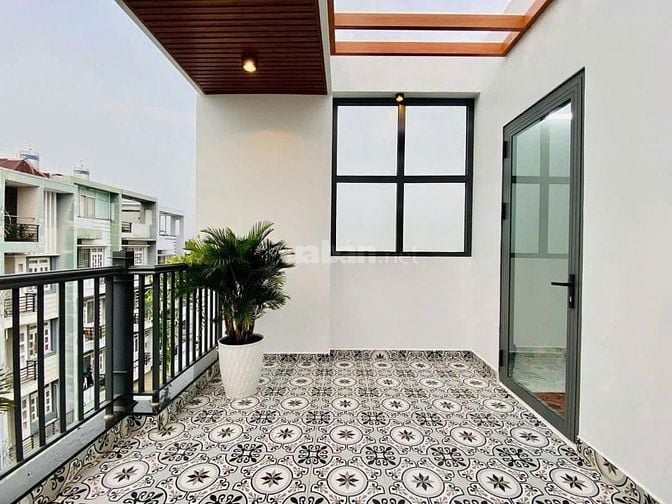 Kẹt tiền cần bán gấp căn hẻm Duy Tân giá 3tỷ050/50,5m. Sổ hồng riêng