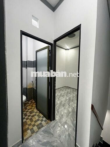 Bán nhà 4x8 2PN2WC 1 trệt 1 lầu 450tr  ngay chợ, bao công chứng