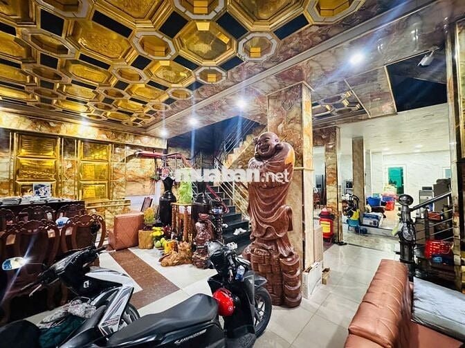 NHÀ 5 TẦNG 25 PHÒNG – TRUNG TÂM DĨ AN – 255M² – GIÁ 18 TỶ