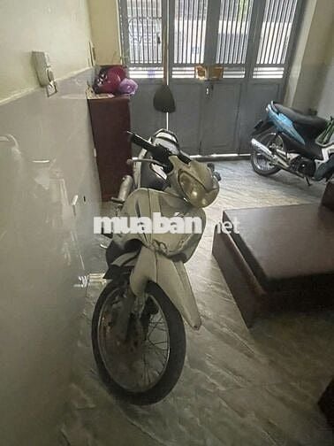 Cần bán xe  rẻ cho ai về chăm ạ