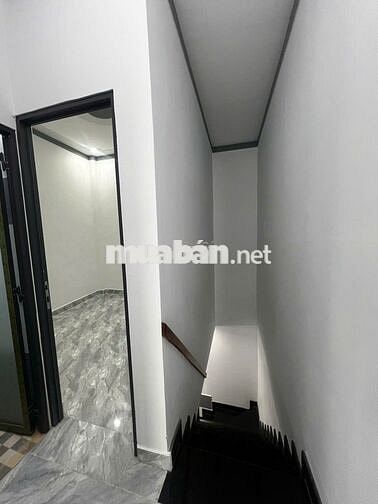 Bán nhà 4x8 2PN2WC 1 trệt 1 lầu 450tr  ngay chợ, bao công chứng