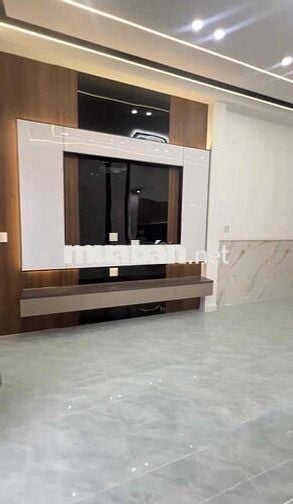 Cô Chú lớn tuổi muốn bán nhà ngộp 790Tr gần chợ