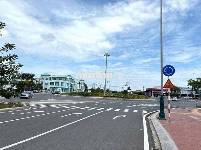 BÁN 3 NỀN LIỀN KỀ, ĐẤT THỔ CƯ - PHƯỜNG TÂN NGÃI-  TỈNH VĨNH LONG