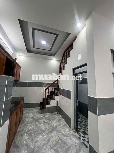 Bán nhà 4x8 2PN2WC 1 trệt 1 lầu 450tr  ngay chợ, bao công chứng