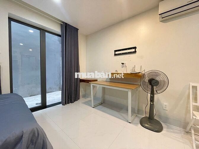 Căn hộ ngay quận 1, bancol view siêu chill, gần UEH, Đại học Hoa Sen