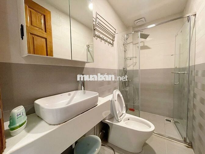 Căn hộ ngay quận 1, bancol view siêu chill, gần UEH, Đại học Hoa Sen